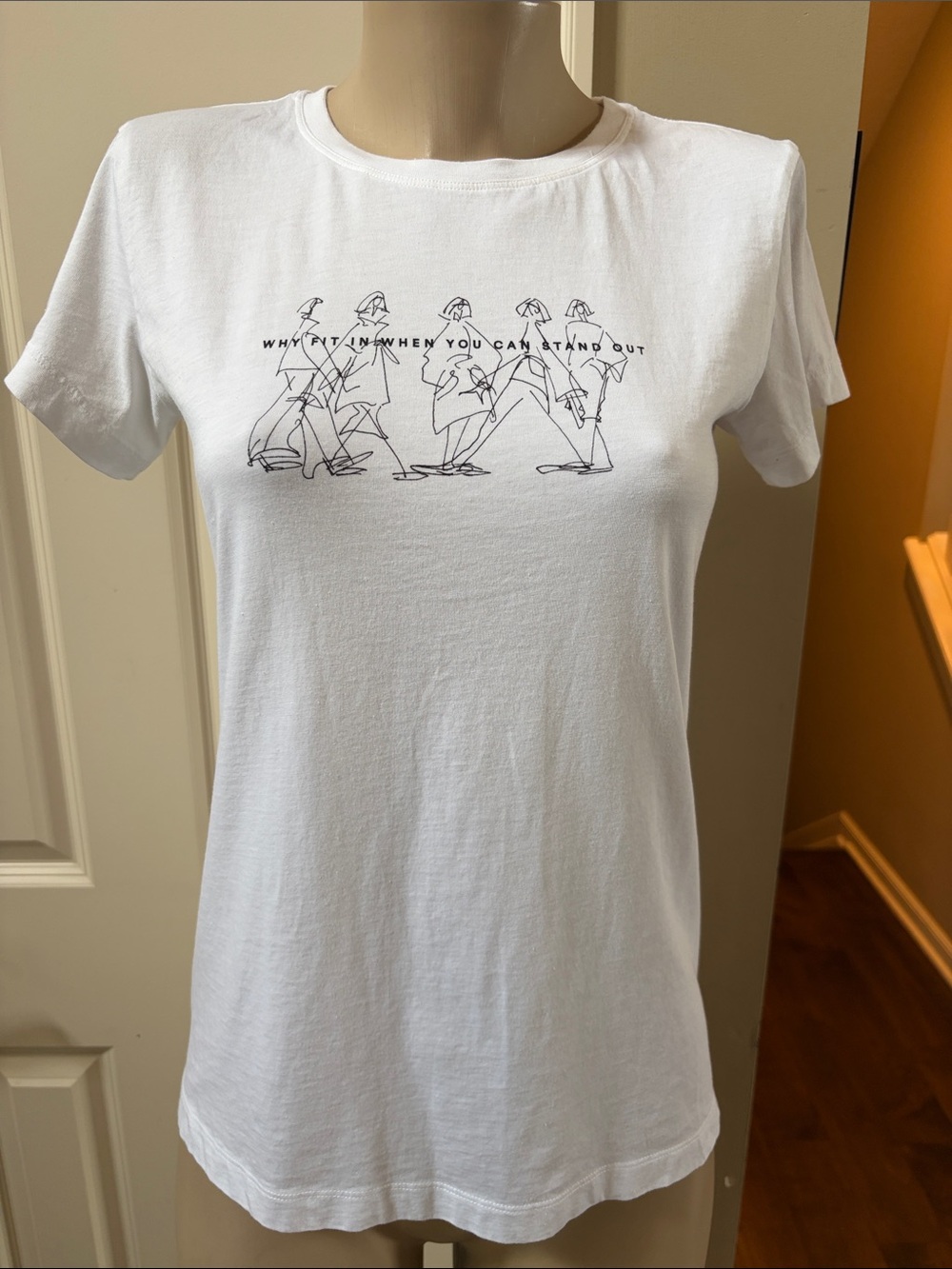 BITTE  KAI RAND White Short Sleeve Graphic Tee - Stand Out, sz small